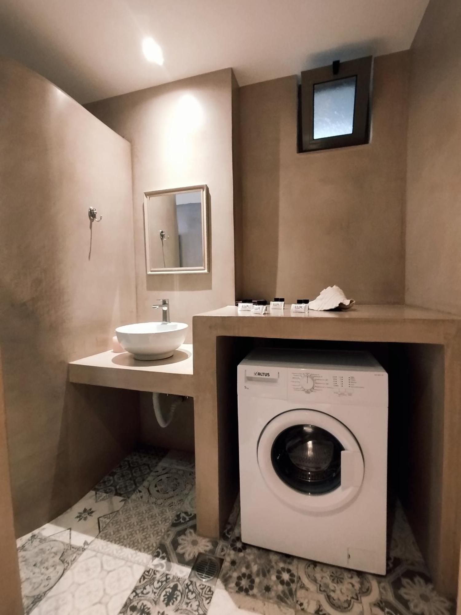 Alexena Apartments Ajía Galíni Kültér fotó
